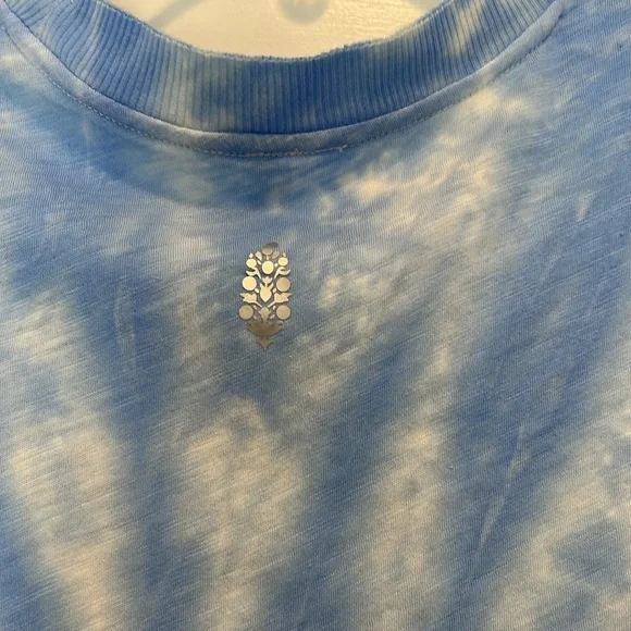 Free People Movement dance Blue and White Tie-Dye Muscle Tee size small. NWT! - Picture 9 of 11